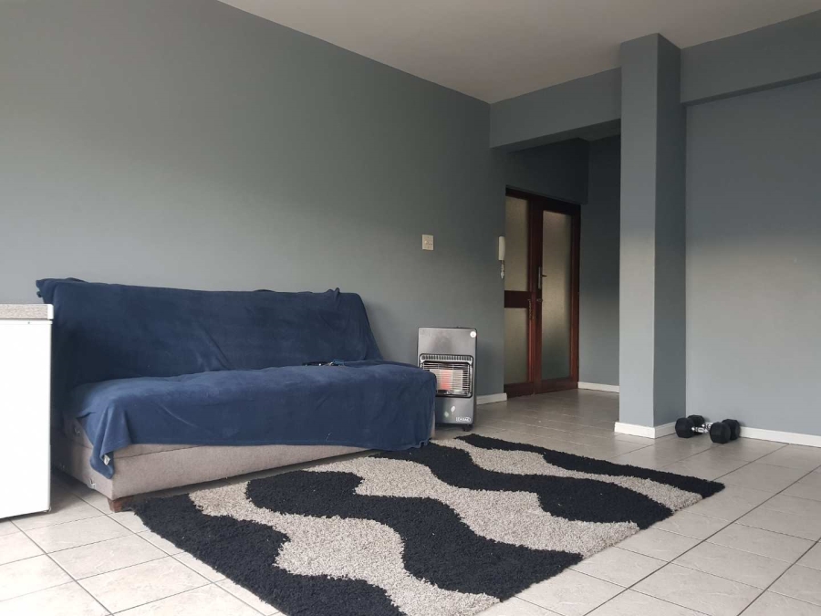 2 Bedroom Property for Sale in Oostersee Western Cape